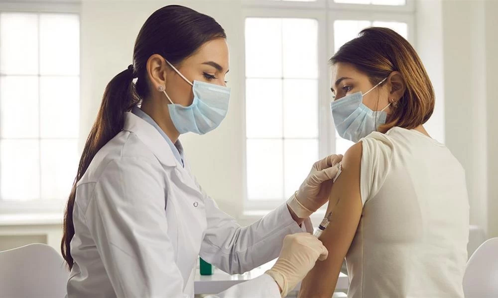 Τι θα γίνει με όσες γυναίκες δεν μπορούν να κάνουν το AstraZeneca
